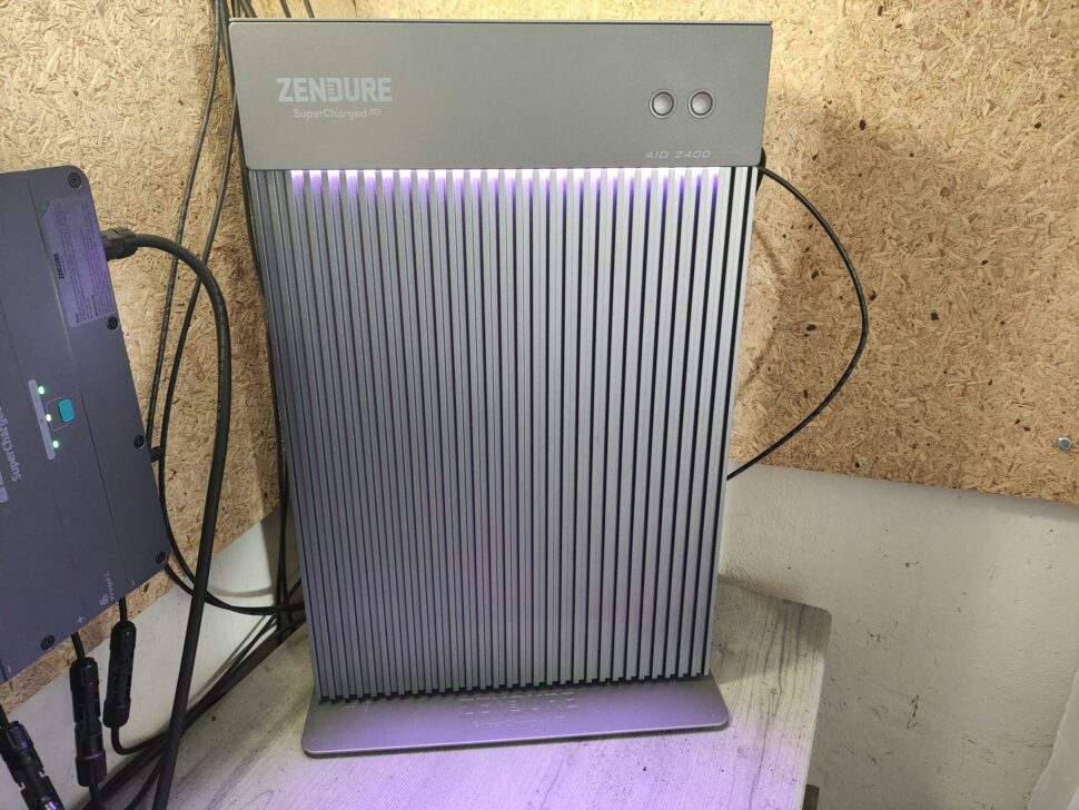 Zendure AIO 2400 RGB LEDs2