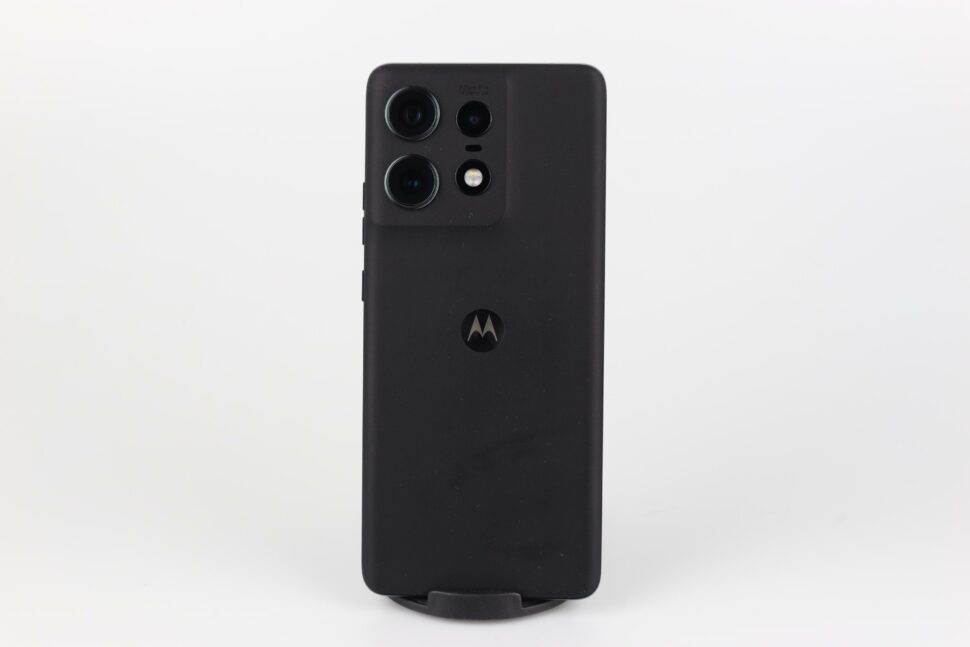 Motorola Edge 50 Pro Design 2